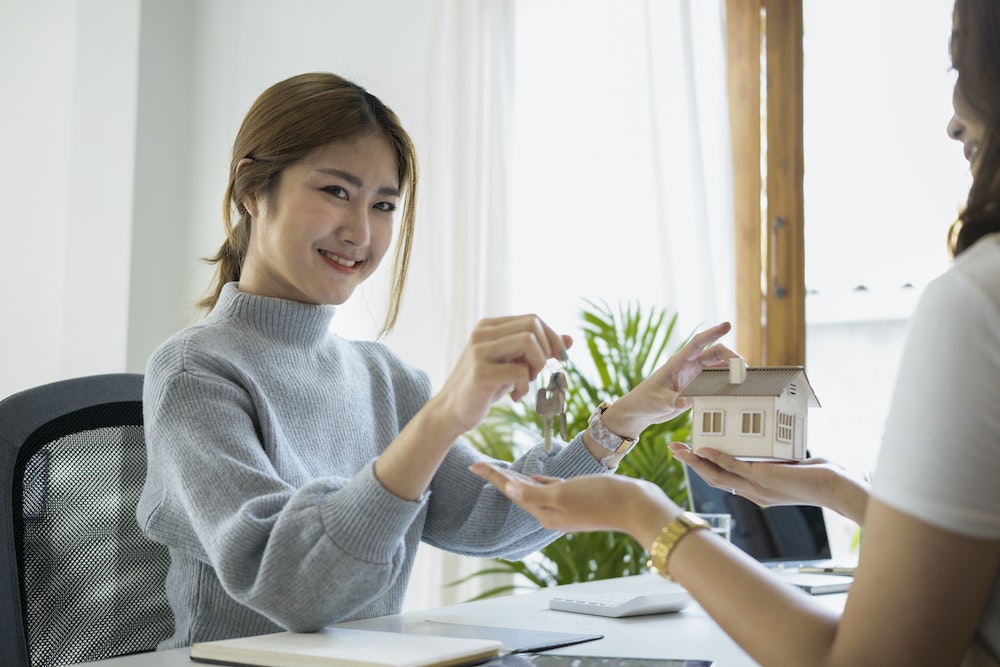 Les critères à prendre en compte pour choisir un mandataire immobilier à commission plafonnée