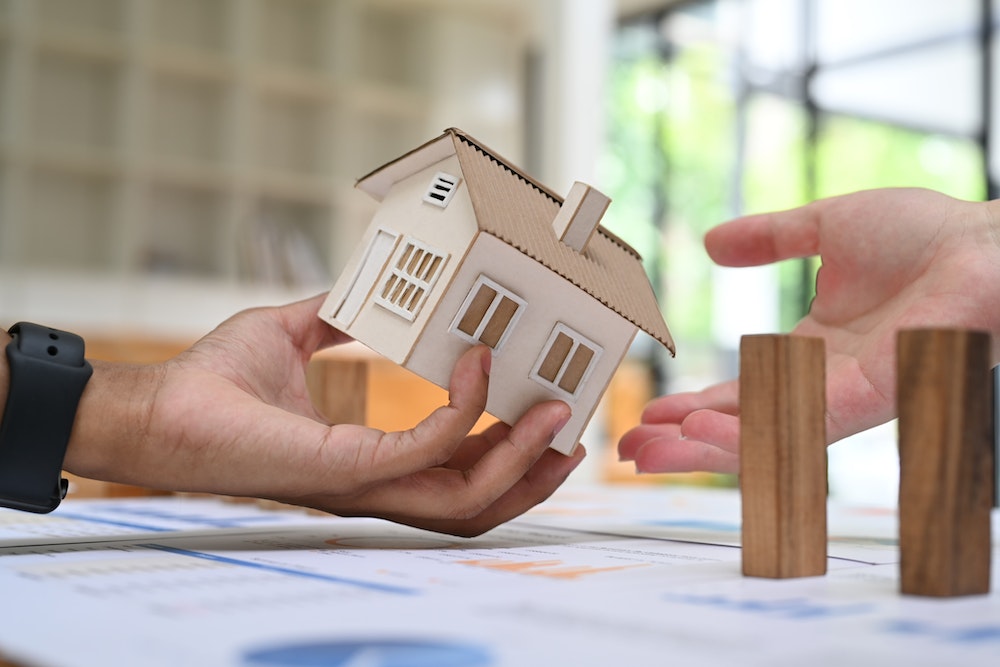 Refus de prêt immobilier avec des crédits en cours : quelles solutions pour obtenir un prêt ?