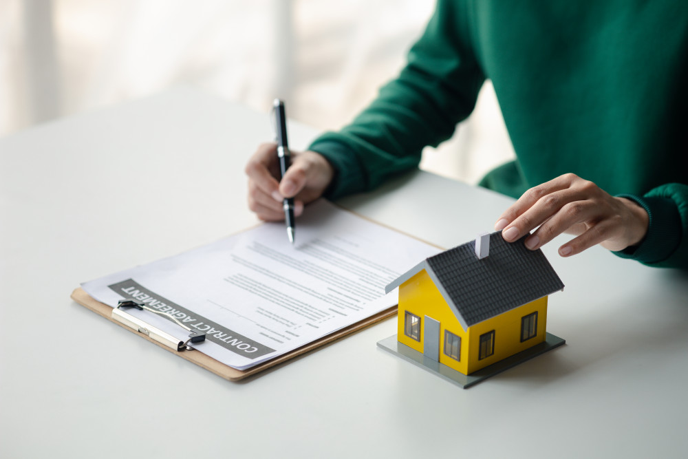 Vente de maison amiantée : enjeux, réglementation et solutions