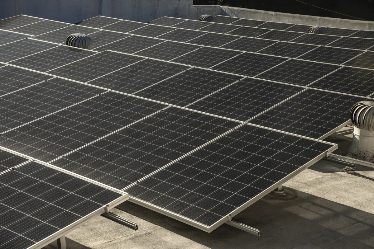 Panneau solaire copropriété : une solution pour l'autonomie énergétique collective